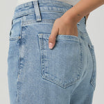 Alexis Slight Barrel Jean Light Wash Verse