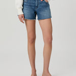 Dylan Short W/ Raw Hem Dancing Queen Mid Indigo