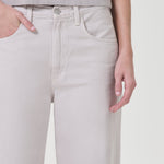 Low Curve Jean Soft Focus