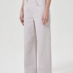 Low Curve Jean Soft Focus