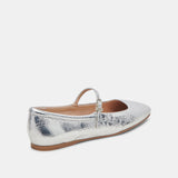 Reyes Flat Silver Distressed Leather