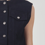 Leo Vest Smudge