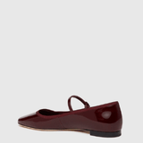 Jolie Flat