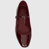 Jolie Flat