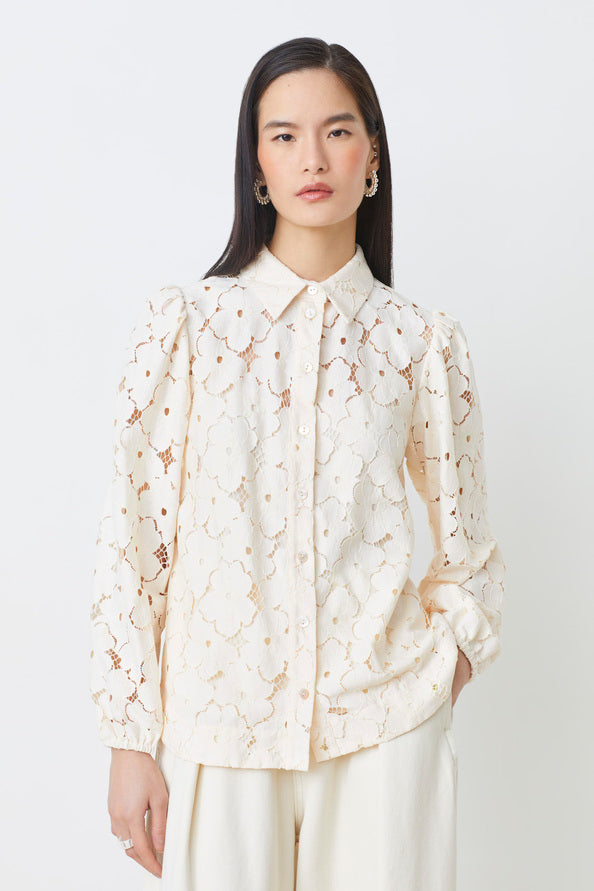 Lamour Lace Button Up Top Creme