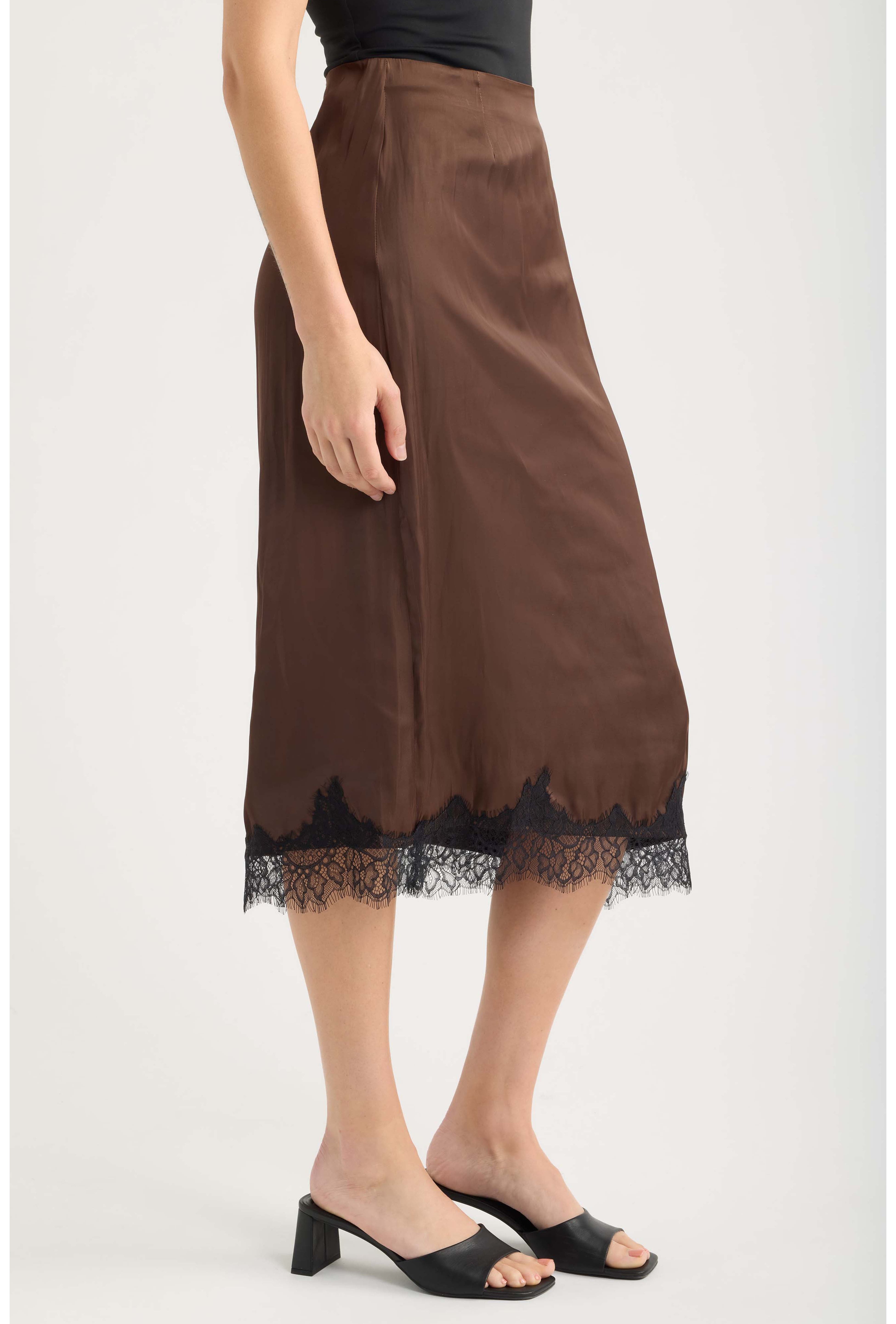 Peppers Lace Trim Skirt Chocolate