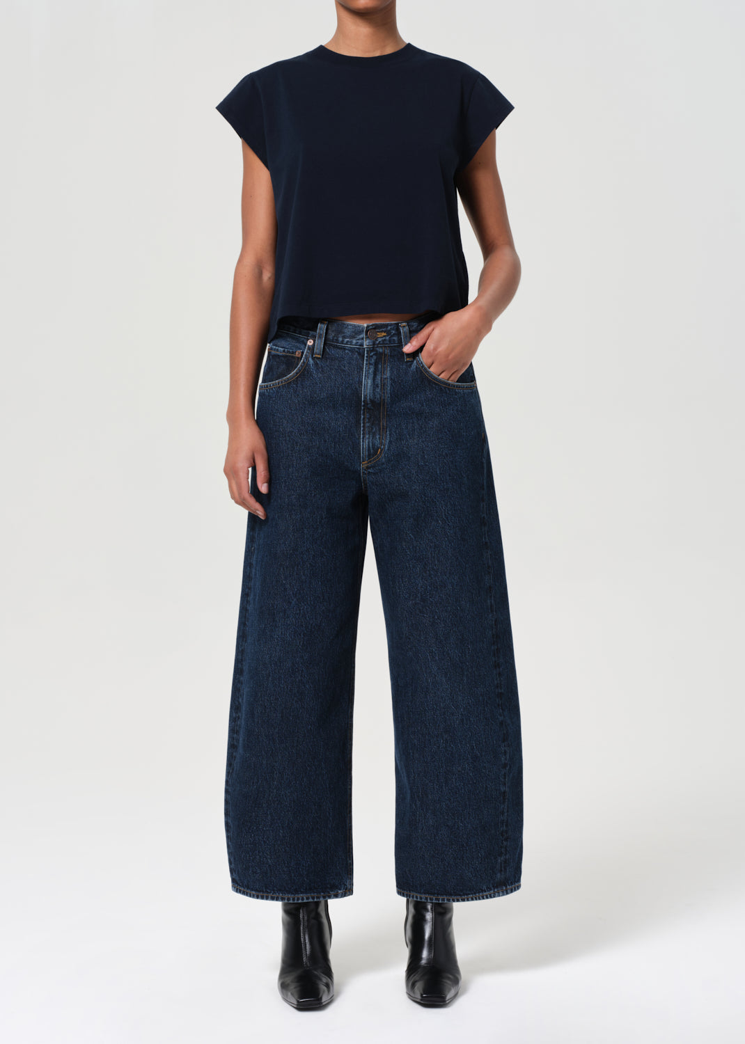 Low Curve Jean Crop Pendulum