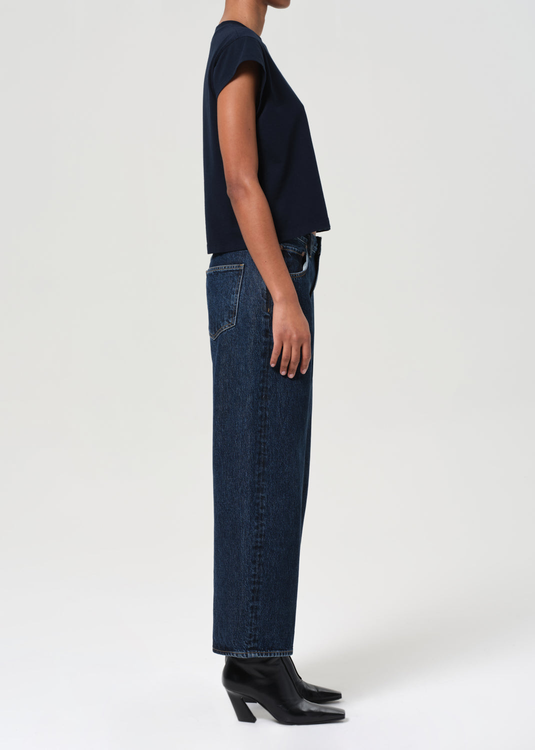 Low Curve Jean Crop Pendulum