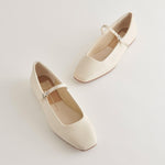 Reyes Flat Ivory Leather