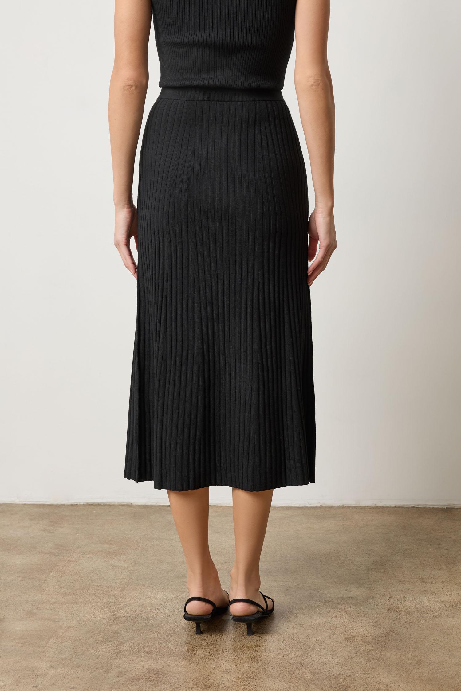 Straight Rib Skirt Black