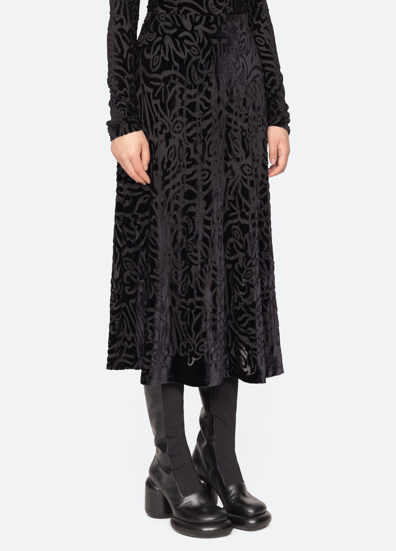 Julie Burnout Velvet Midi Skirt Black
