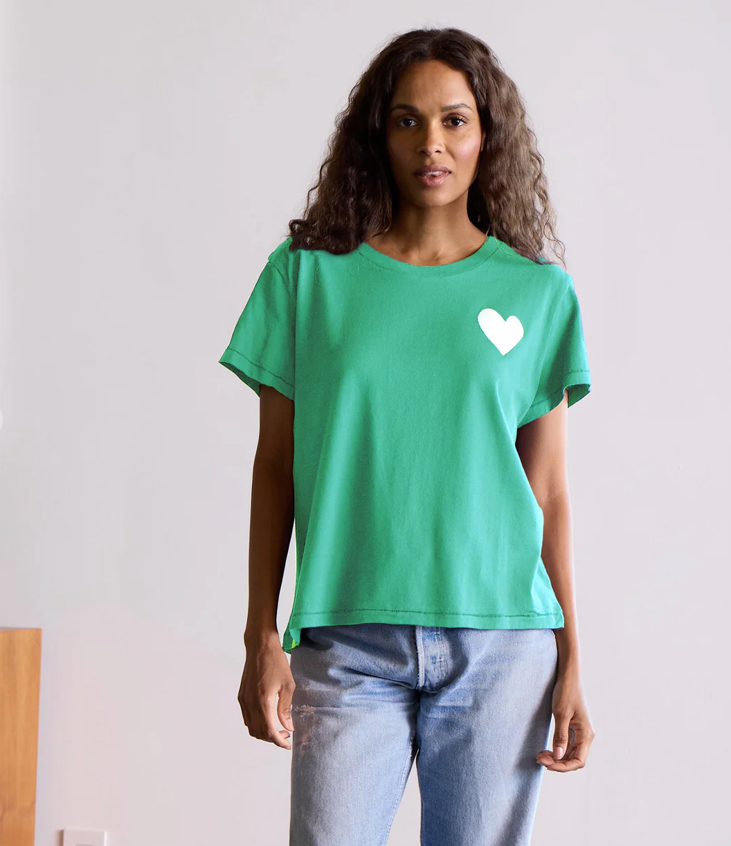 Suke Tee Contrast Imperfect Heart Grass Green