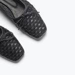 Jada Flats Black Closed Woven Calf