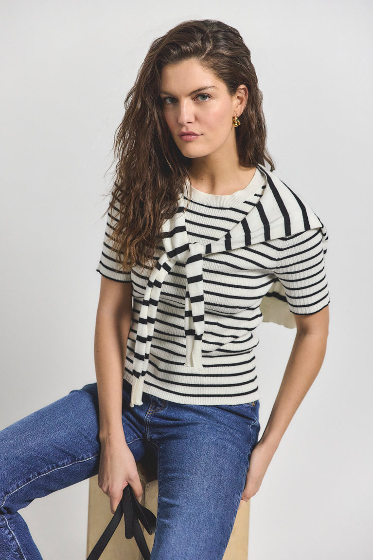 Twain Short Sleeve Pre Styled Sweater Black and White